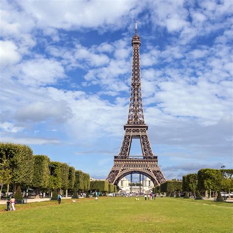 France: sounds at paris airport, general atmosphere