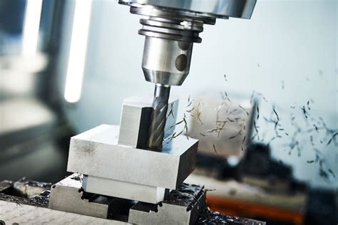 Milling machine processes surface - sound effect