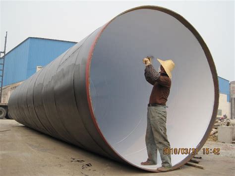 Atmosphere of giant hollow pipes - sound effect