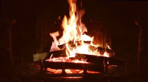 Burning fireplace, firewood burning, crackling - sound effect