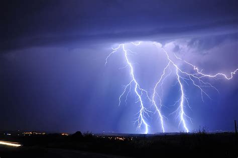 Thunderstorm, thunderclap with light rain (2) - sound effect
