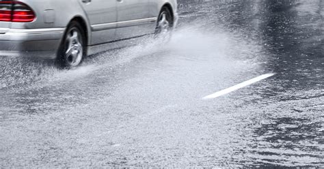 Truck passes by fast on wet road - sound effect