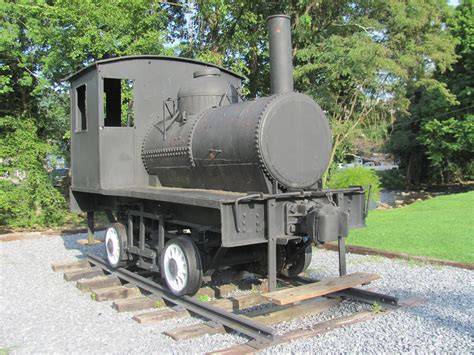 Imitation of a steam locomotive - sound effect