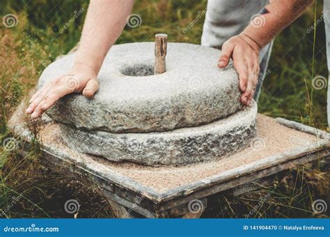 Grinding stone heavy - sound effect