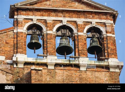 Bell on city tower (3) - sound effect