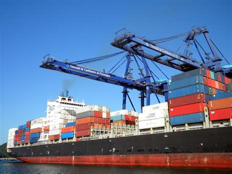 Container ship, cargo ship, loading - sound effect