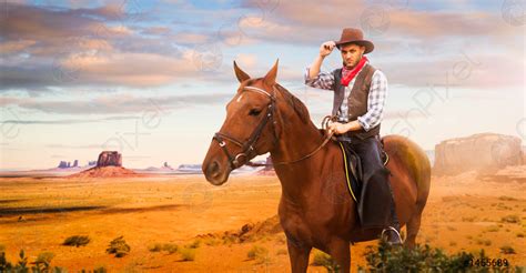 Cowboy riding a horse - sound effect