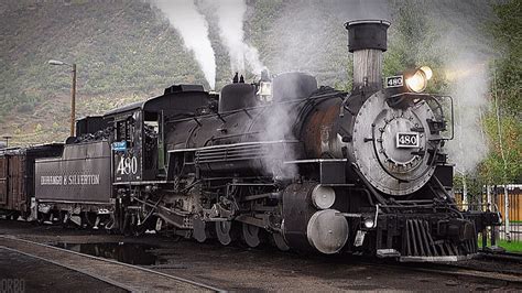 Steam locomotive starts moving - sound effect