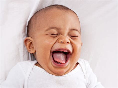 Boy 1 year old, laughing (baby laugh) - sound effect