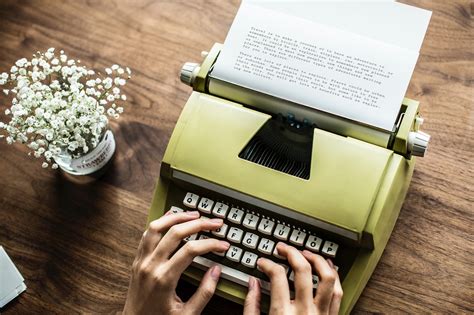 Typewriting bureau - sound effect