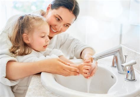 Washing hands: water runs from the faucet - sound effect