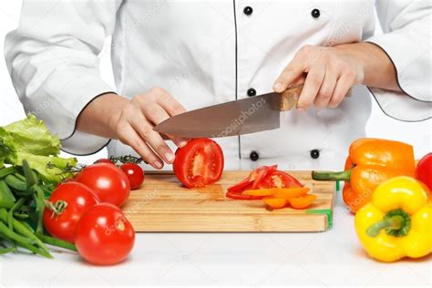 Cutting vegetables with a knife - sound effect