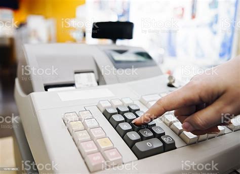 Pressing buttons on a cash register - sound effect