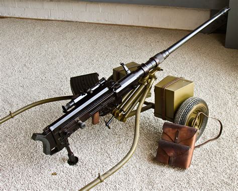 Anti-tank weapon 20mm: two shots - sound effect