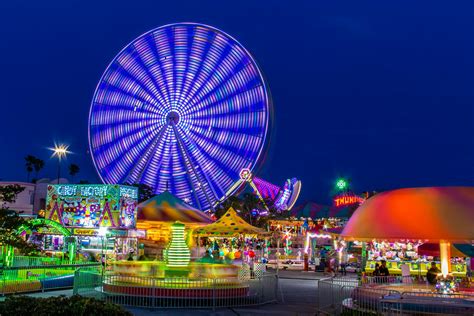 Amusement park: general atmosphere - sound effect