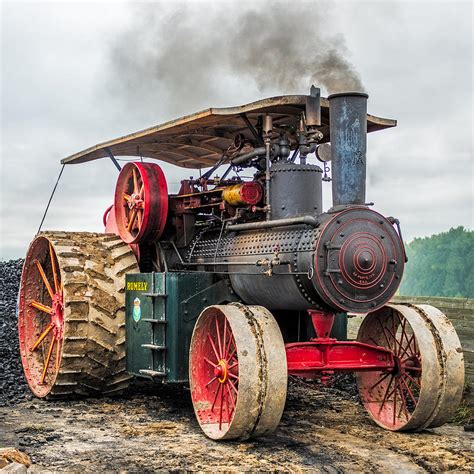Steam tractor passing by - sound effect