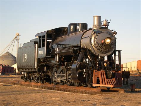 Steam locomotive: fuel supply - sound effect