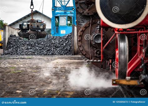 Steam locomotive is waiting - sound effect