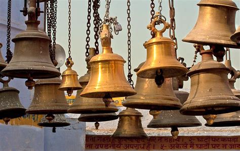 Chime of bells in the temple of calcutta (india) - sound effect