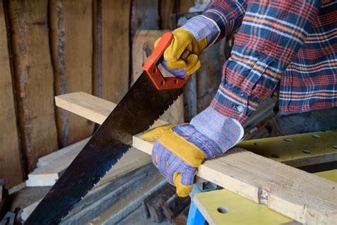 Sawing with a hand saw - sound effect