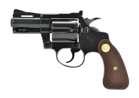Pistol 38 caliber: police service revolver, several shots - sound effect