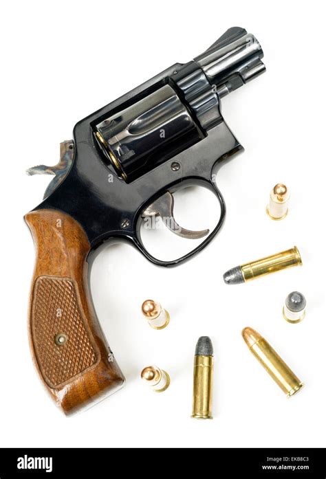 Pistol 38 caliber: police service revolver, several shots - sound effect