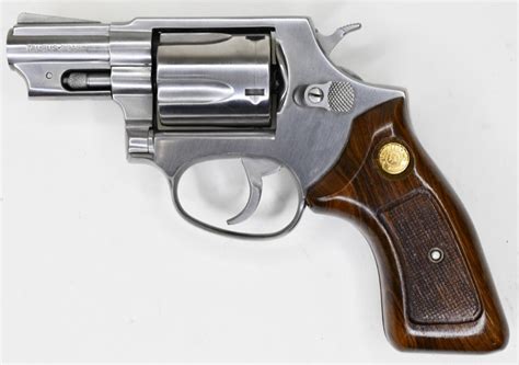 Pistol revolver 38: multiple shots - sound effect