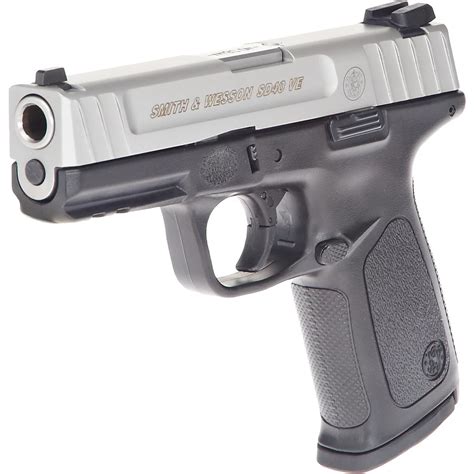 Smith & wesson 40 pistol: multiple shots quickly - sound effect