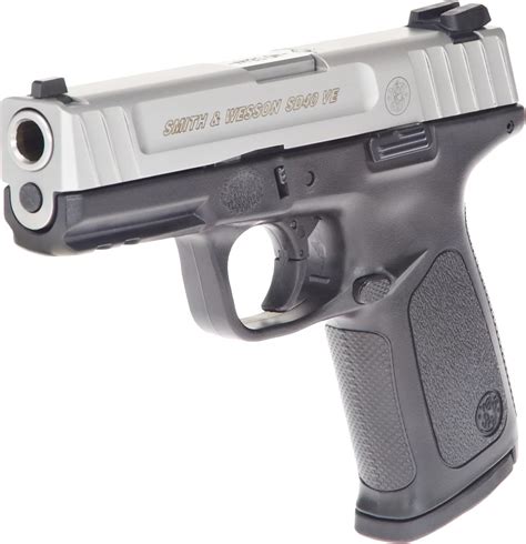Smith & wesson 40 pistol: multiple shots quickly - sound effect