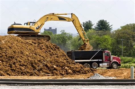 Truck loading, construction - sound effect