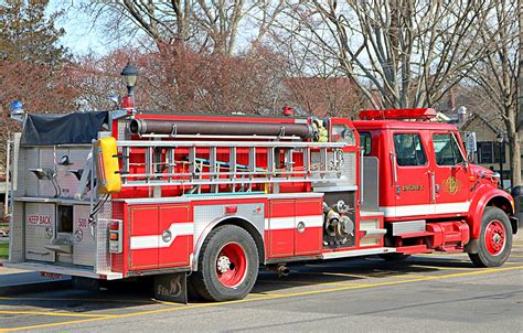 Fire engine: actuating the pump - sound effect