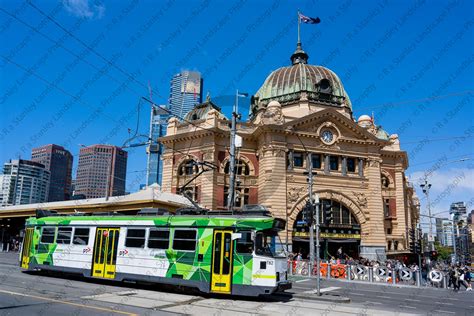 Passing tram - sound effect