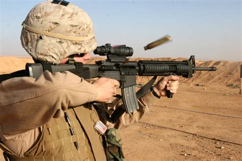 M-16 machine gun: stepped burst - sound effect