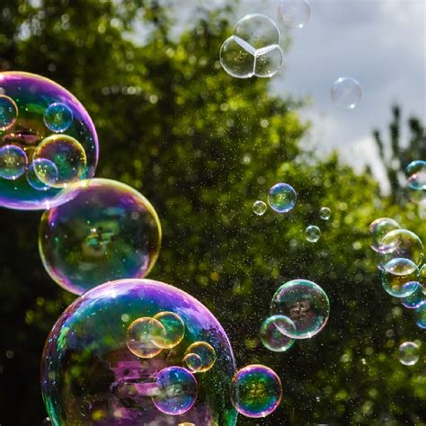 Bubbles, water bubbles pop up quickly - sound effect