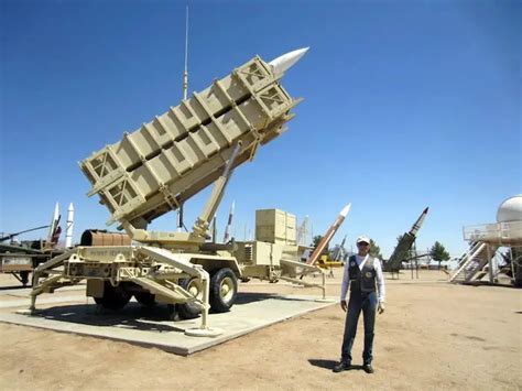 Anti-aircraft missile system 