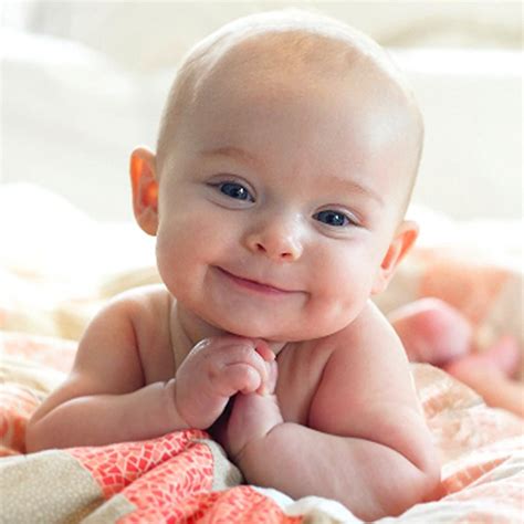 Baby: girl, 14 weeks old, having fun - sound effect