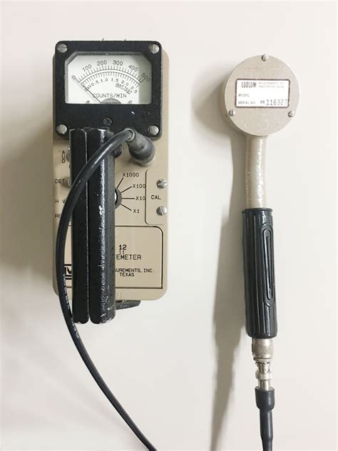 Geiger counter: low and medium intensity - sound effect