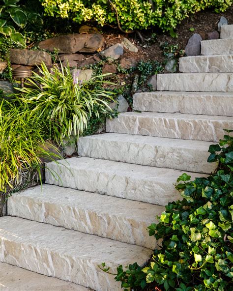 Stone steps: cobblestones, man - sound effect