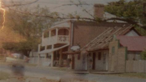 Wind noise in a ghost town (ghost town) - sound effect