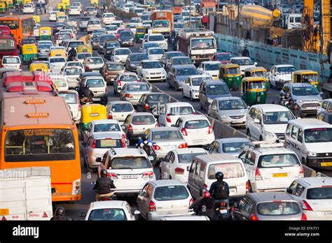 Heavy urban traffic during rush hour - sound effect