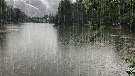 Heavy rain on the lake - sound effect