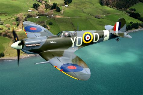 Fighter spitfire (spitfire) - sound effect