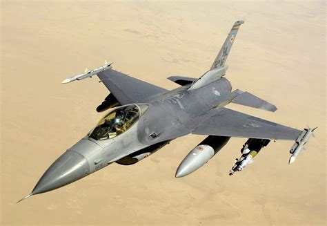 F-16 aircraft: flying high - sound effect