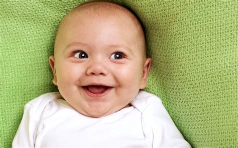 Baby laughing - sound effect