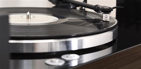 Vinyl record noise - sound effect