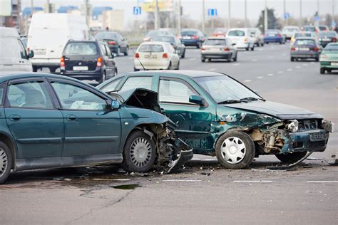 Car collisions in a car accident - sound effect