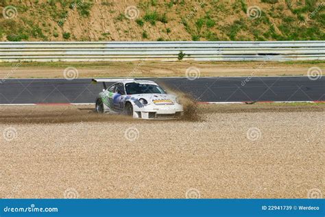 Car starts off gravel - sound effect