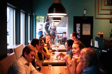 Restaurant, average crowd - sound effect