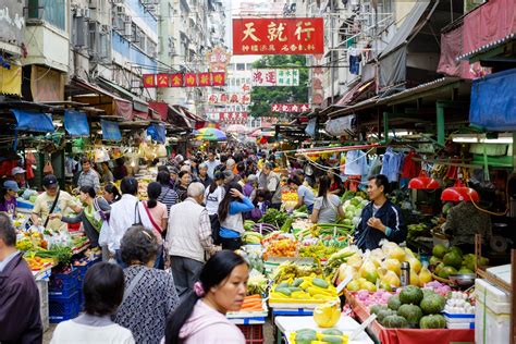 Chinese market: general atmosphere, voices - sound effect