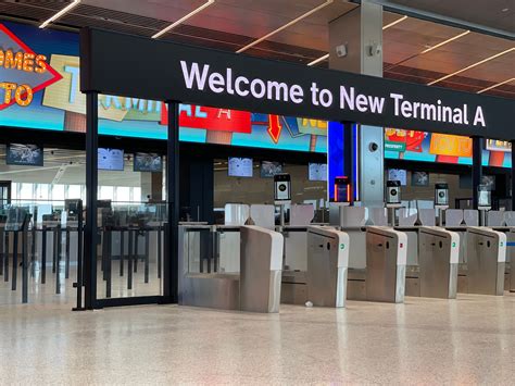 At the airport: ticket check - sound effect